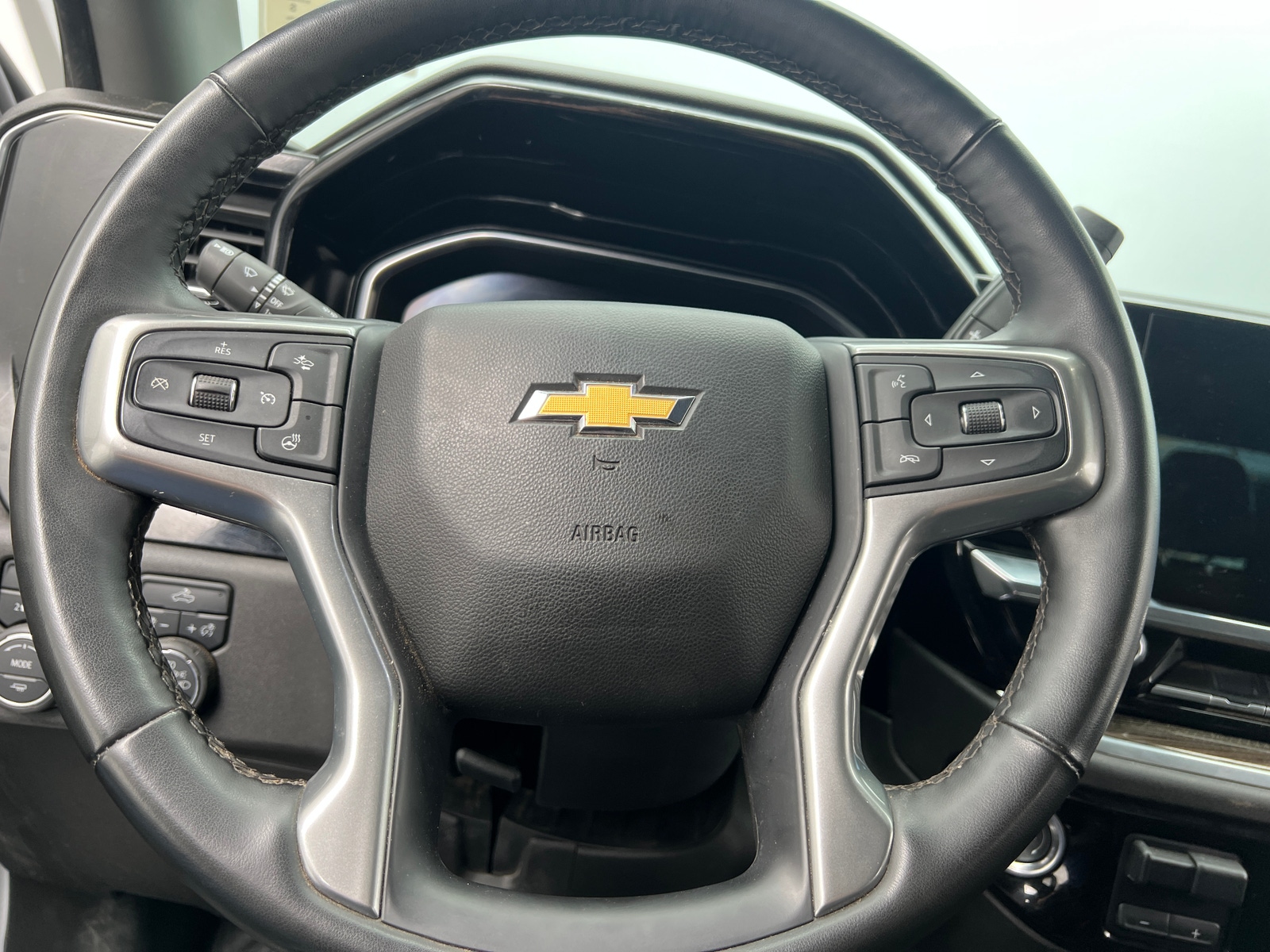 Thumbnail: 2025 Chevrolet Silverado 2500 - 5