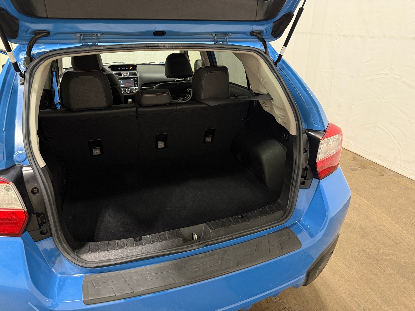 Thumbnail: 2016 Subaru Crosstrek - 6