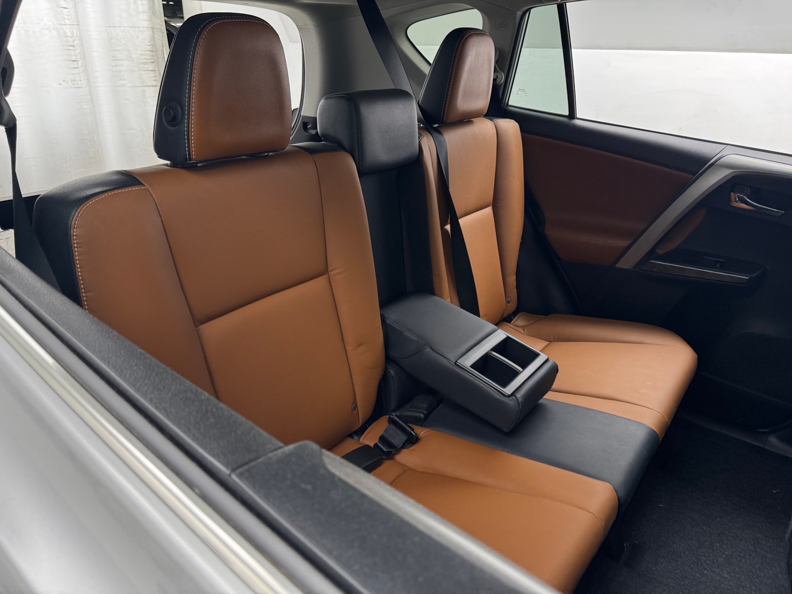 Thumbnail: 2017 Toyota RAV4 - 5