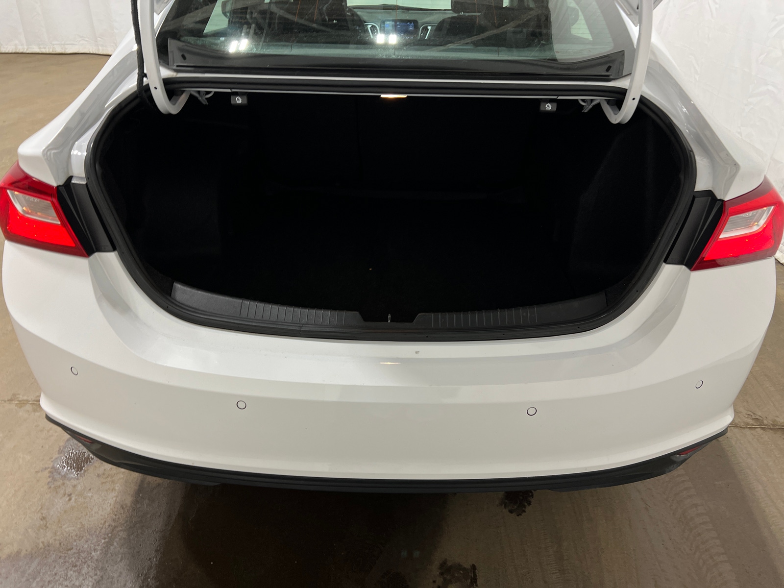 Thumbnail: 2024 Chevrolet Malibu - 7