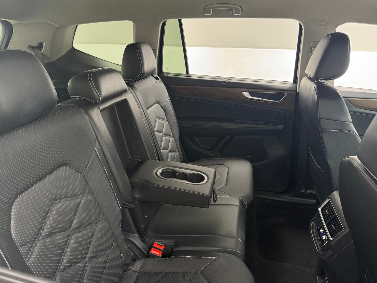 Thumbnail: 2025 Volkswagen Atlas - 5