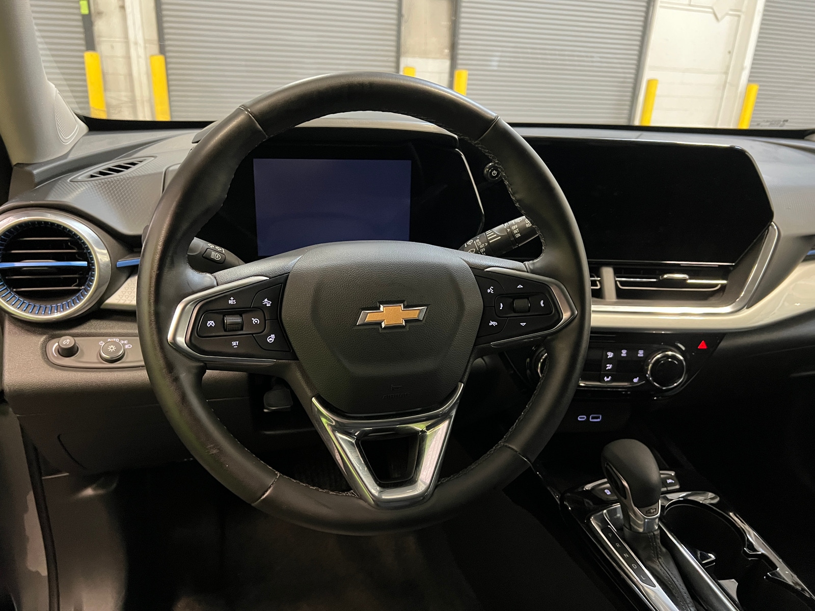 Thumbnail: 2025 Chevrolet Trax - 5