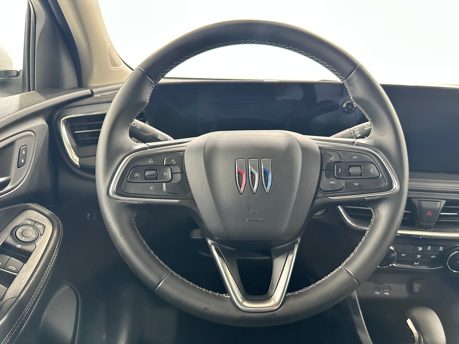 Thumbnail: 2025 Buick Encore GX - 4