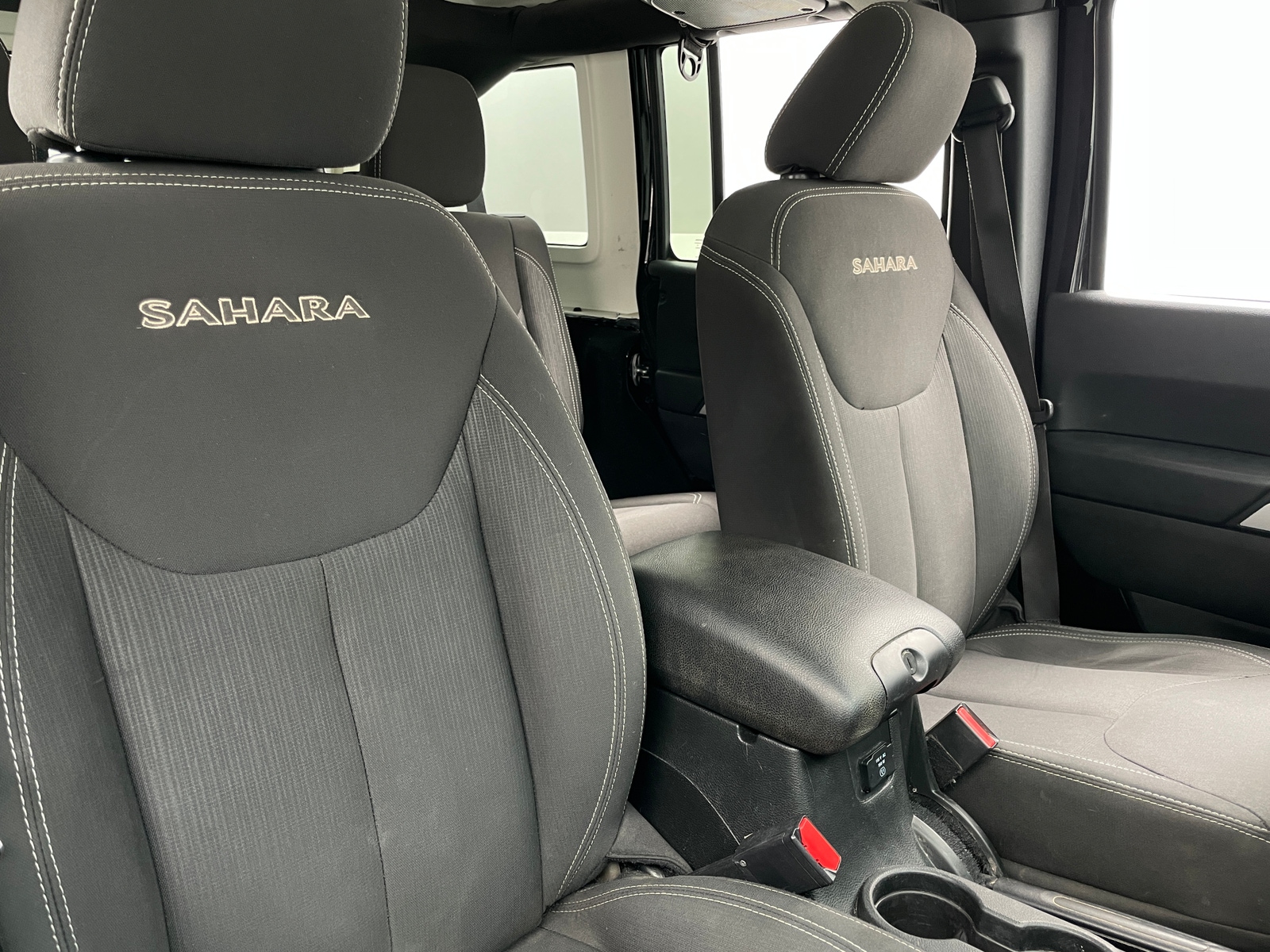 Thumbnail: 2017 Jeep Wrangler - 2