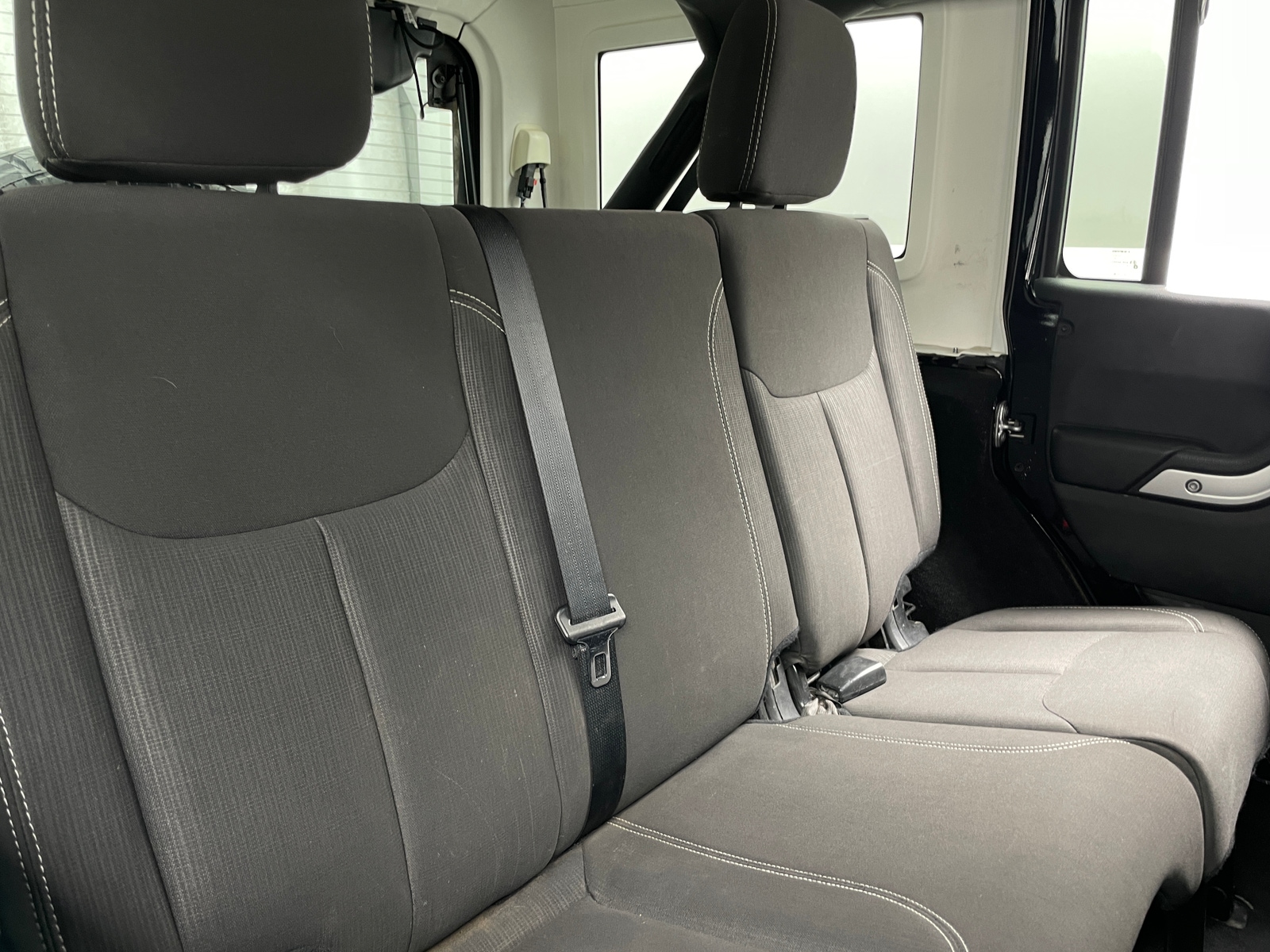 Thumbnail: 2017 Jeep Wrangler - 6