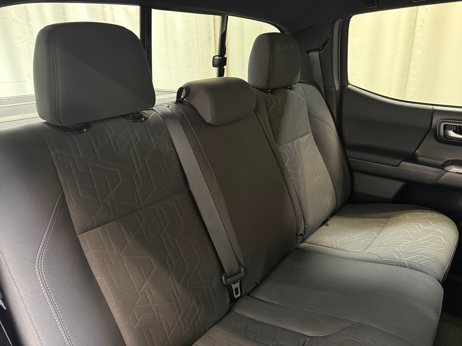 Thumbnail: 2016 Toyota Tacoma - 6