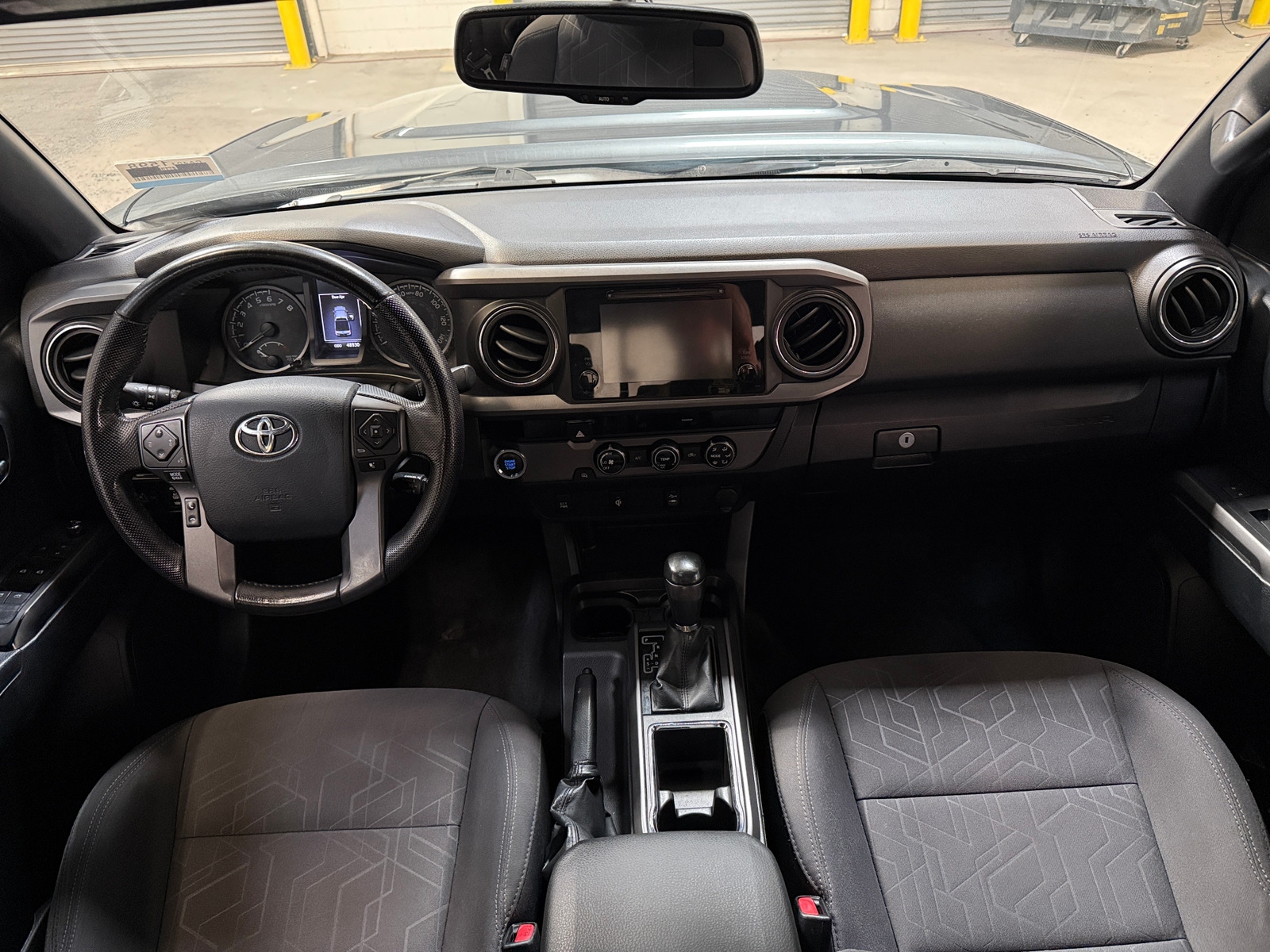 Thumbnail: 2016 Toyota Tacoma - 3