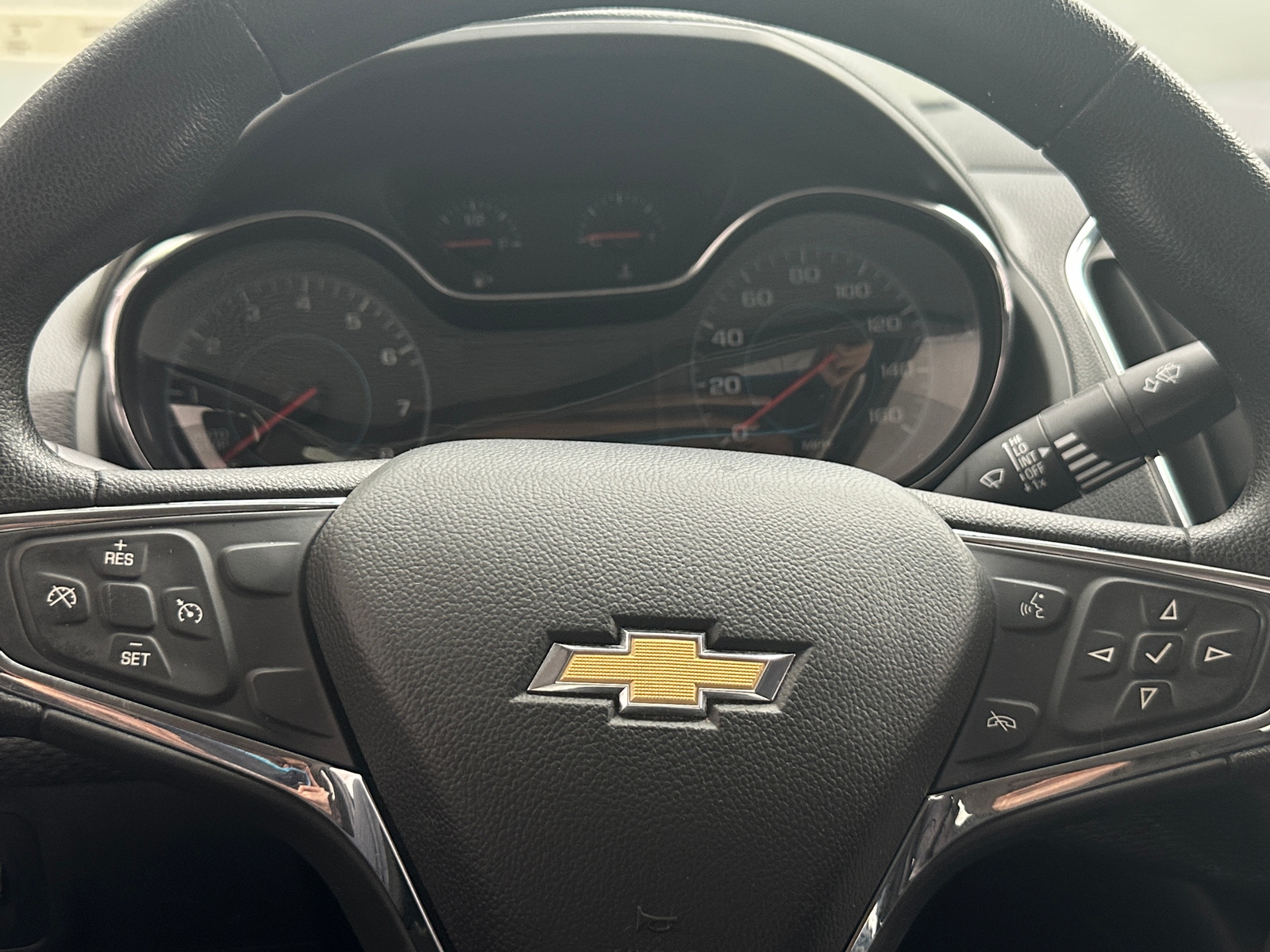 Thumbnail: 2017 Chevrolet Cruze - 5