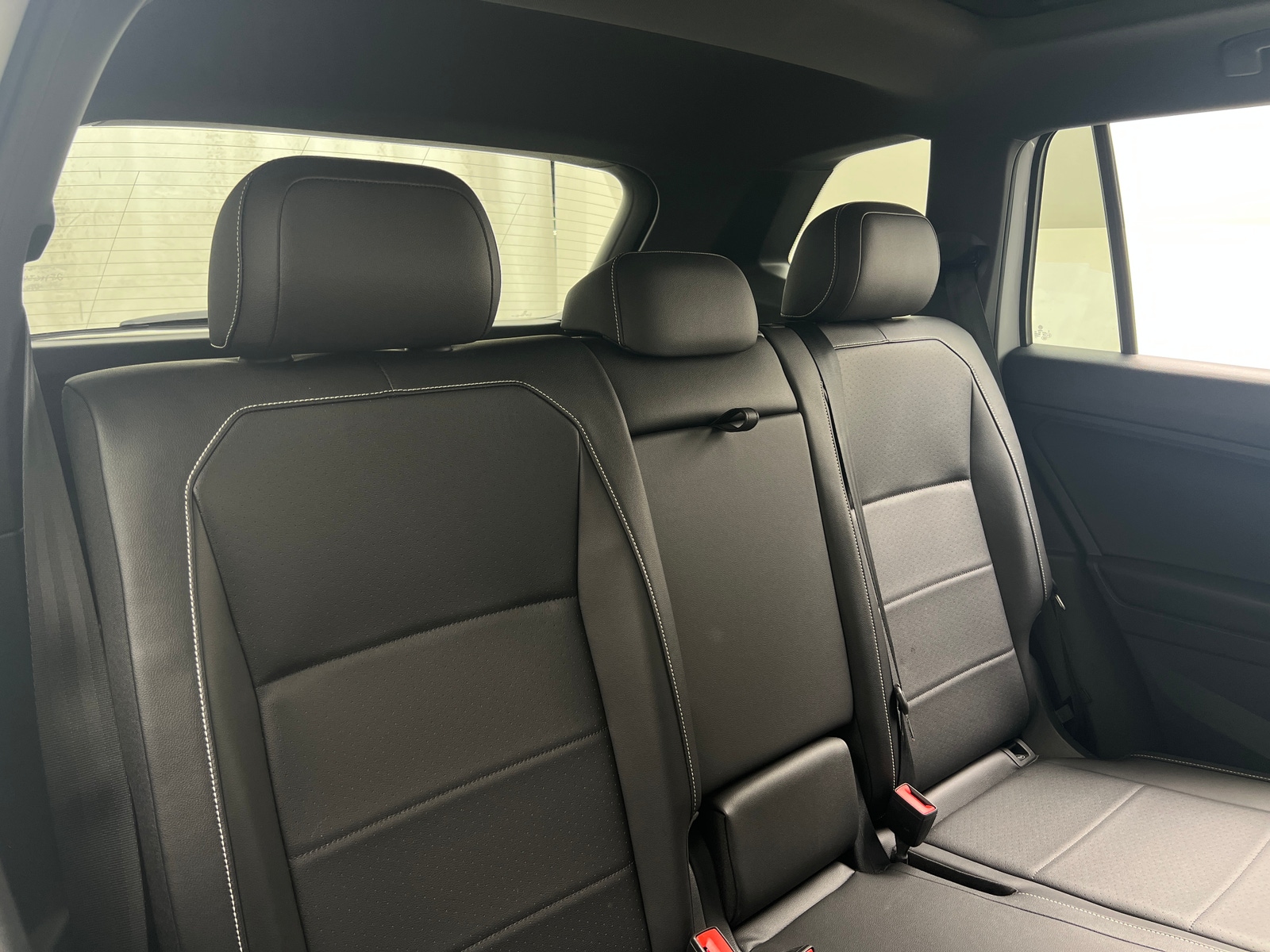 Thumbnail: 2021 Volkswagen Tiguan - 5