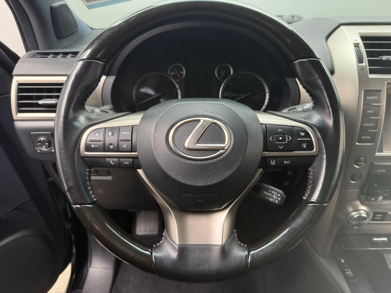 Thumbnail: 2020 Lexus GX - 4