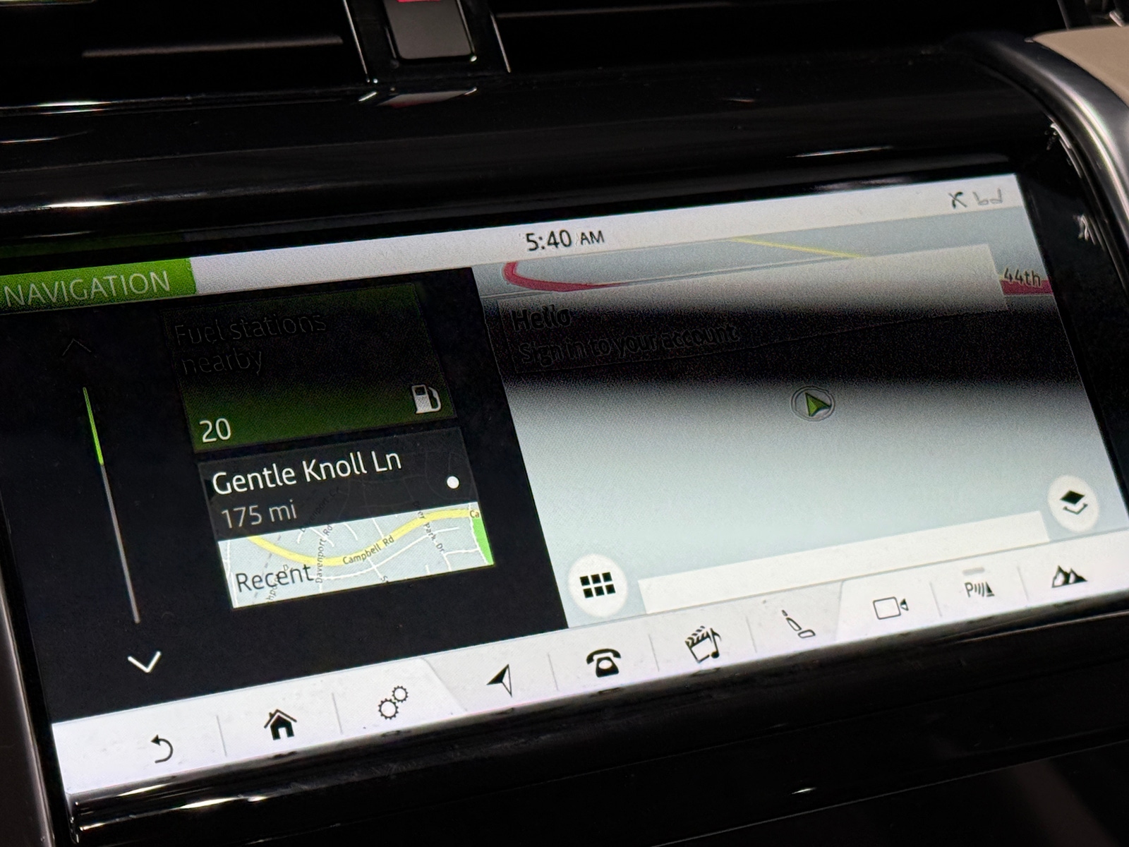 Thumbnail: 2020 Land Rover Discovery Sport - 3