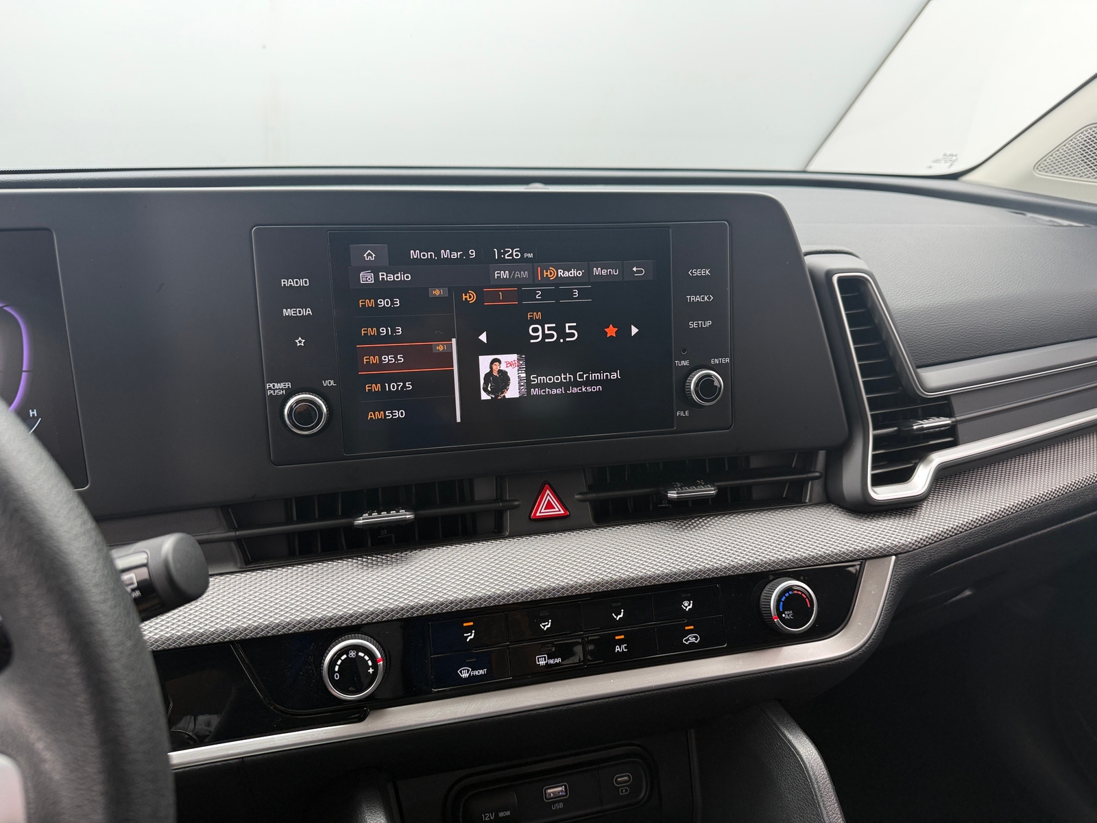 Thumbnail: 2025 Kia Sportage - 4