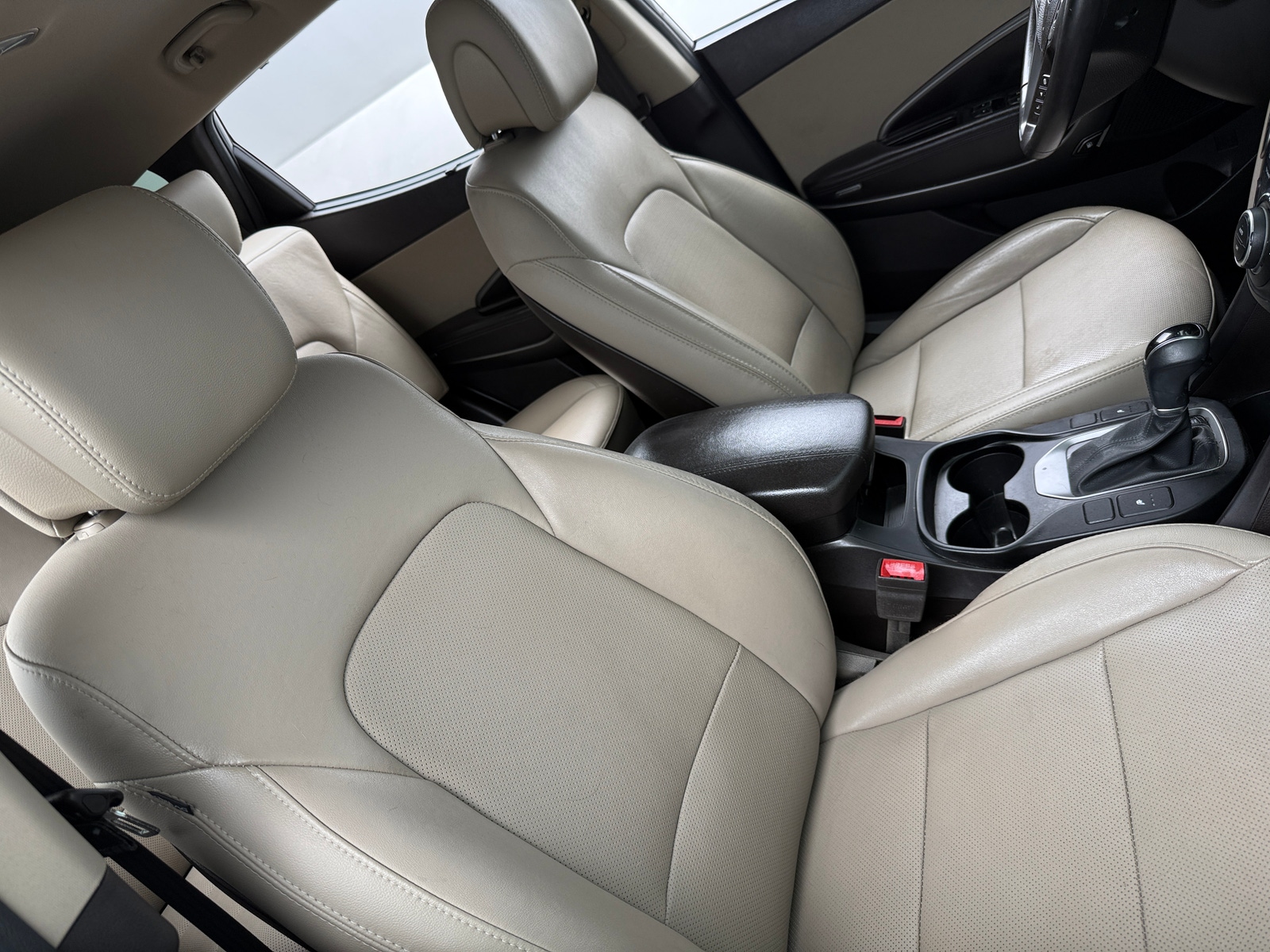 Thumbnail: 2017 Hyundai Santa Fe - 2