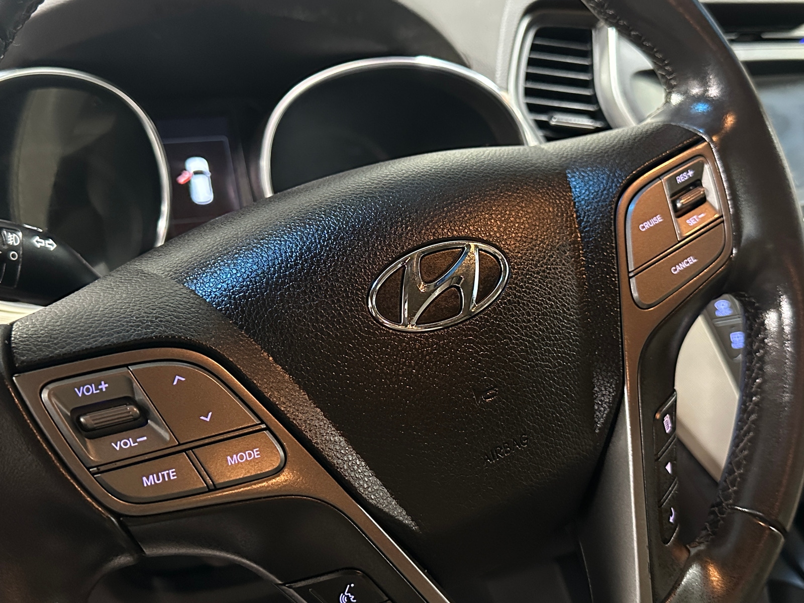 Thumbnail: 2017 Hyundai Santa Fe - 5