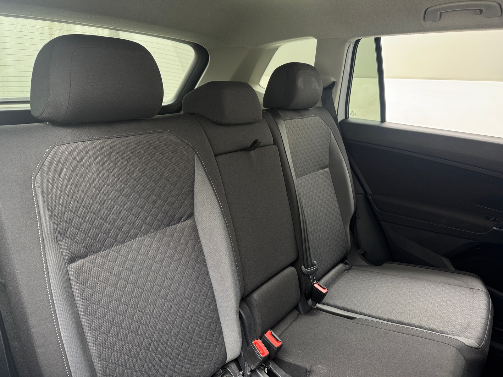 Thumbnail: 2020 Volkswagen Tiguan - 6