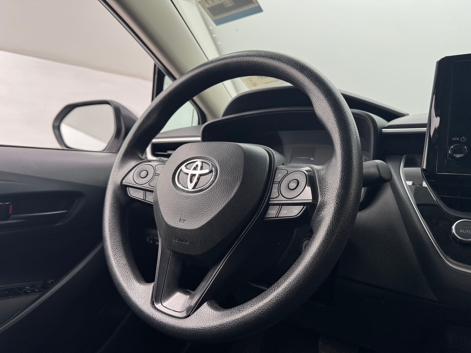 Thumbnail: 2025 Toyota Corolla - 5