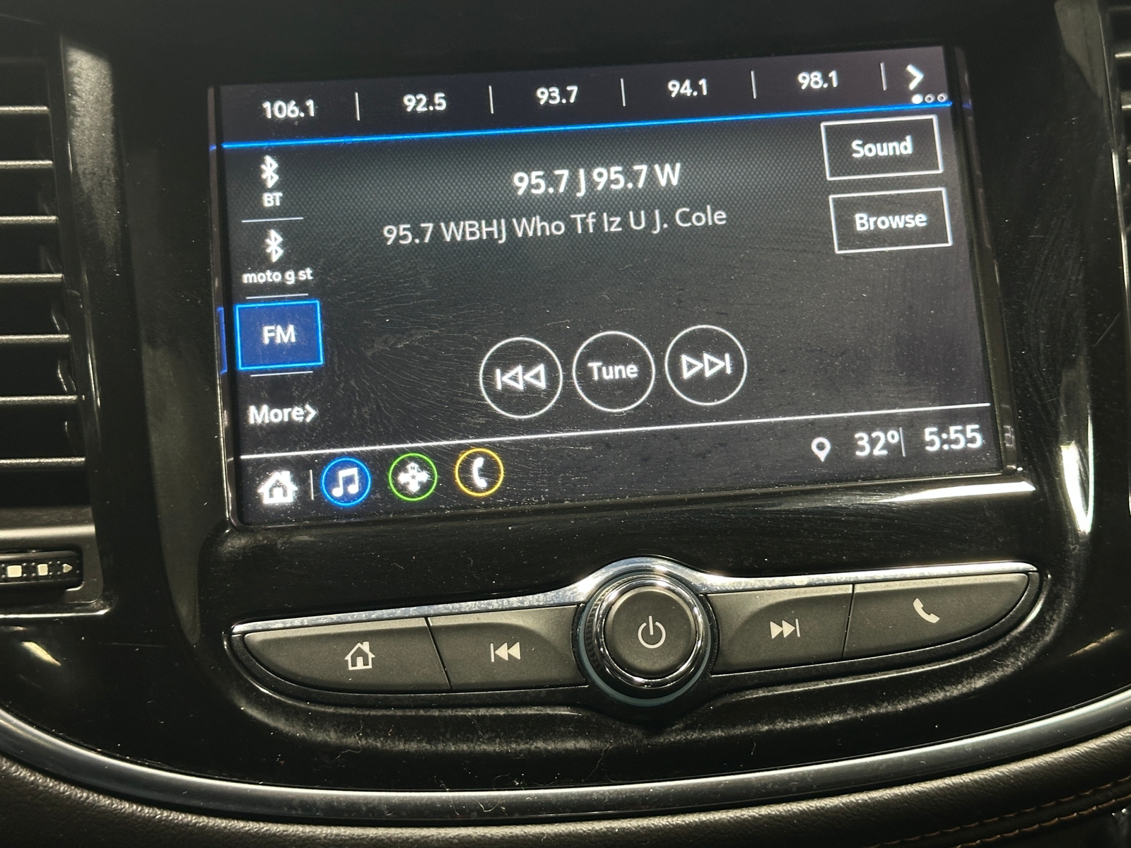 Thumbnail: 2018 Chevrolet Trax - 3