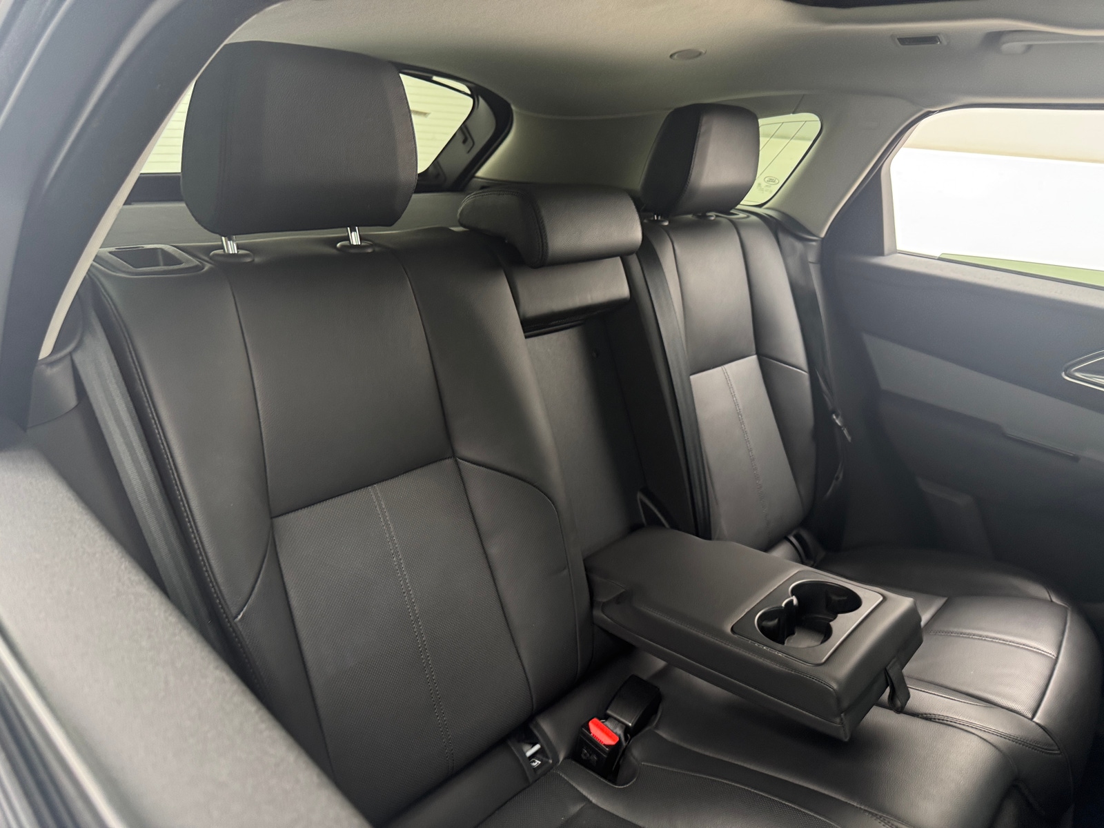 Thumbnail: 2024 Land Rover Range Rover Velar - 5