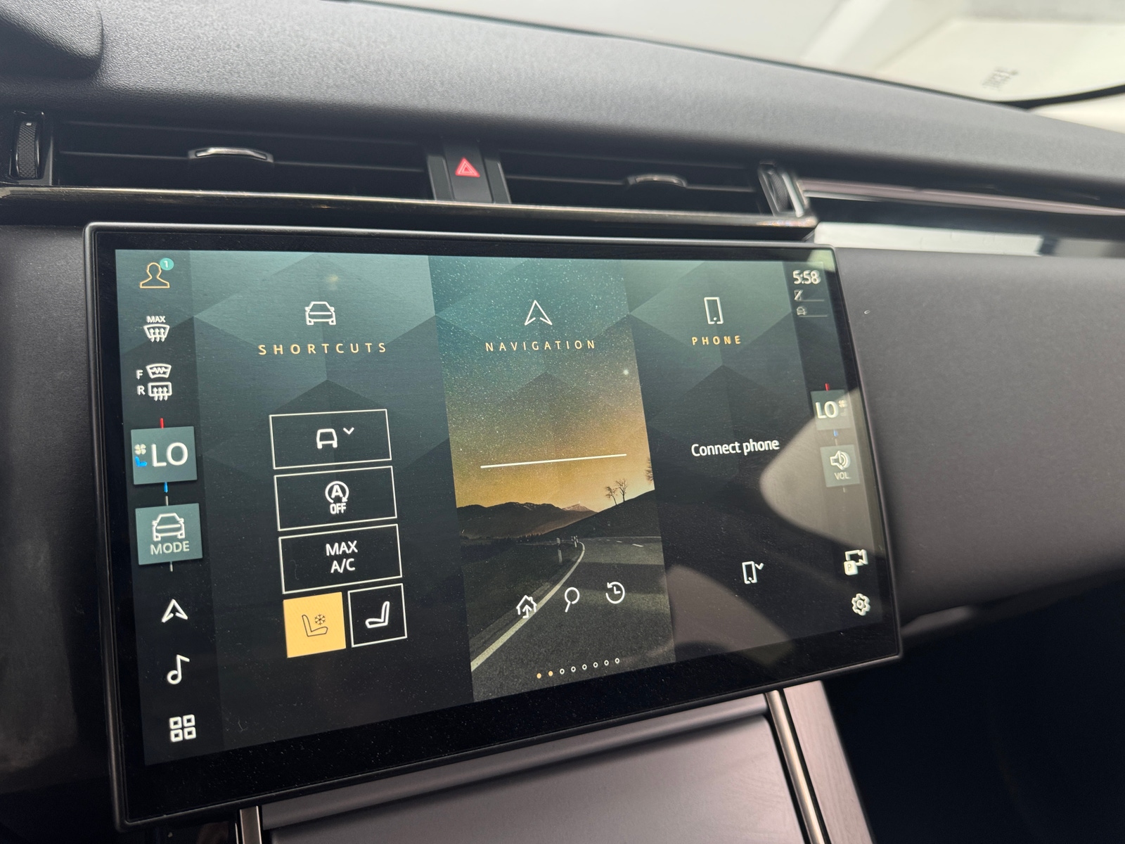 Thumbnail: 2024 Land Rover Range Rover Velar - 3