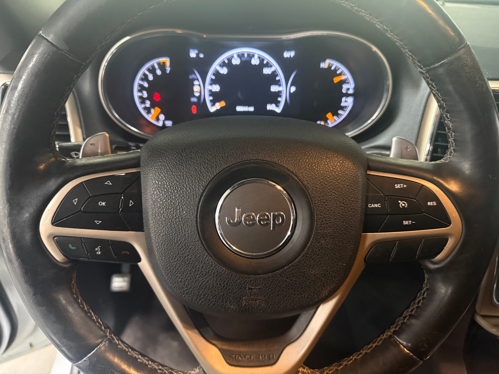 Thumbnail: 2017 Jeep Grand Cherokee - 4