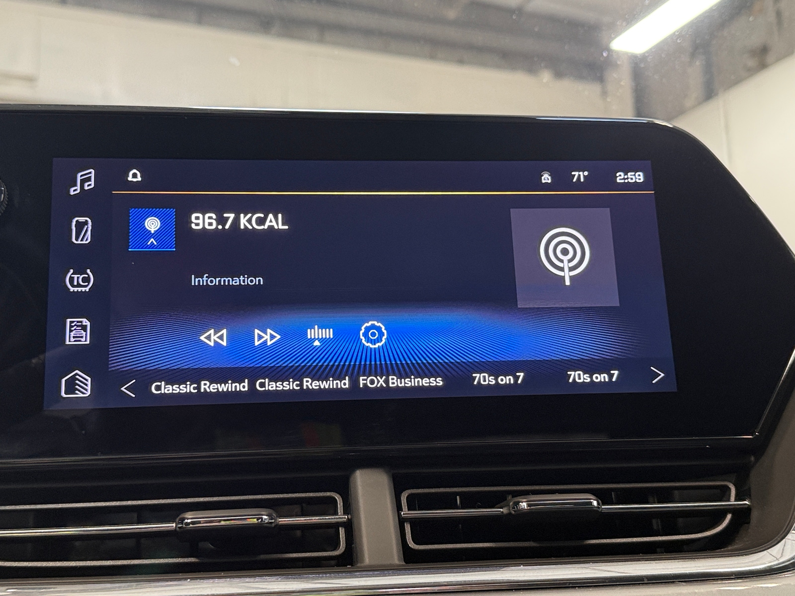 Thumbnail: 2025 Chevrolet Trax - 4