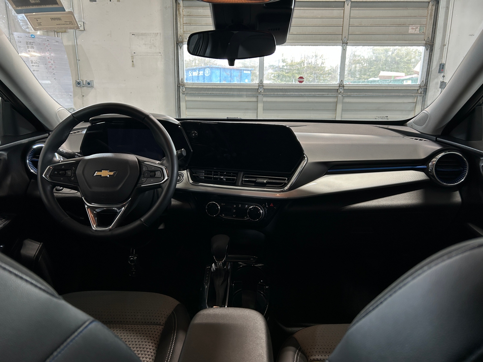 Thumbnail: 2025 Chevrolet Trax - 3