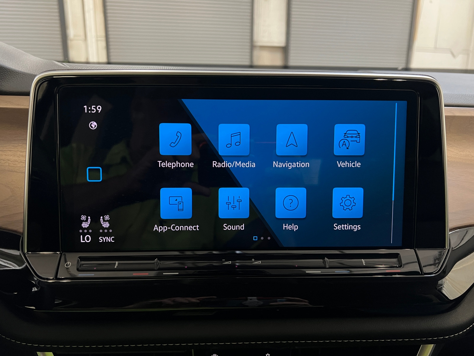 Thumbnail: 2025 Volkswagen Atlas - 3