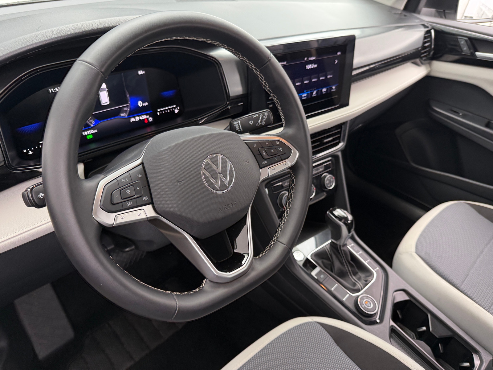 Thumbnail: 2025 Volkswagen Taos - 5