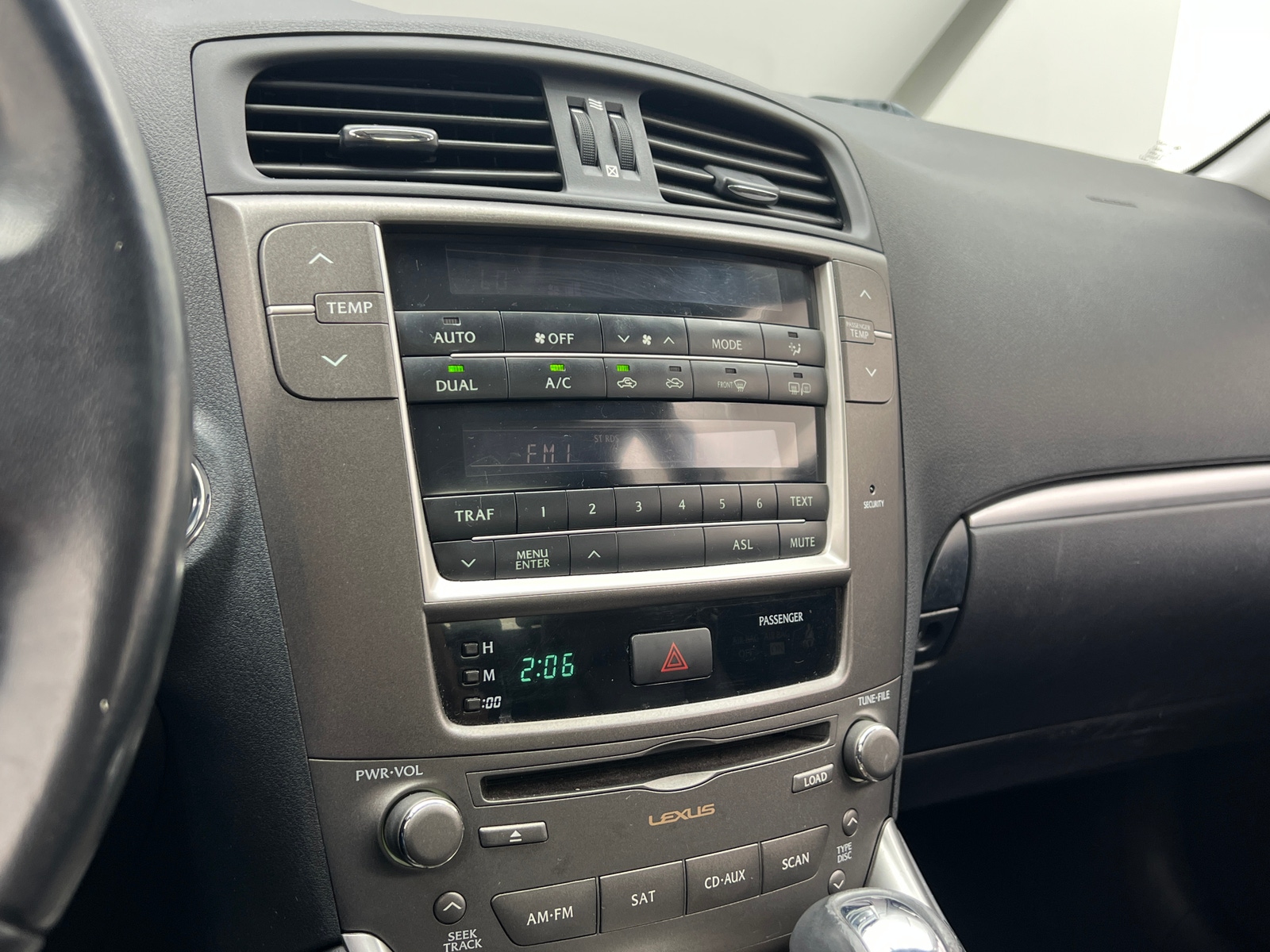 Thumbnail: 2011 Lexus IS - 3