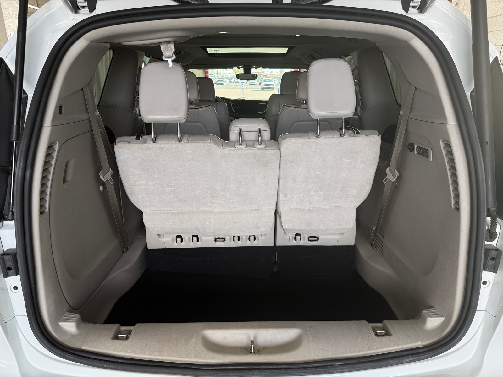 Thumbnail: 2020 Chrysler Pacifica - 6