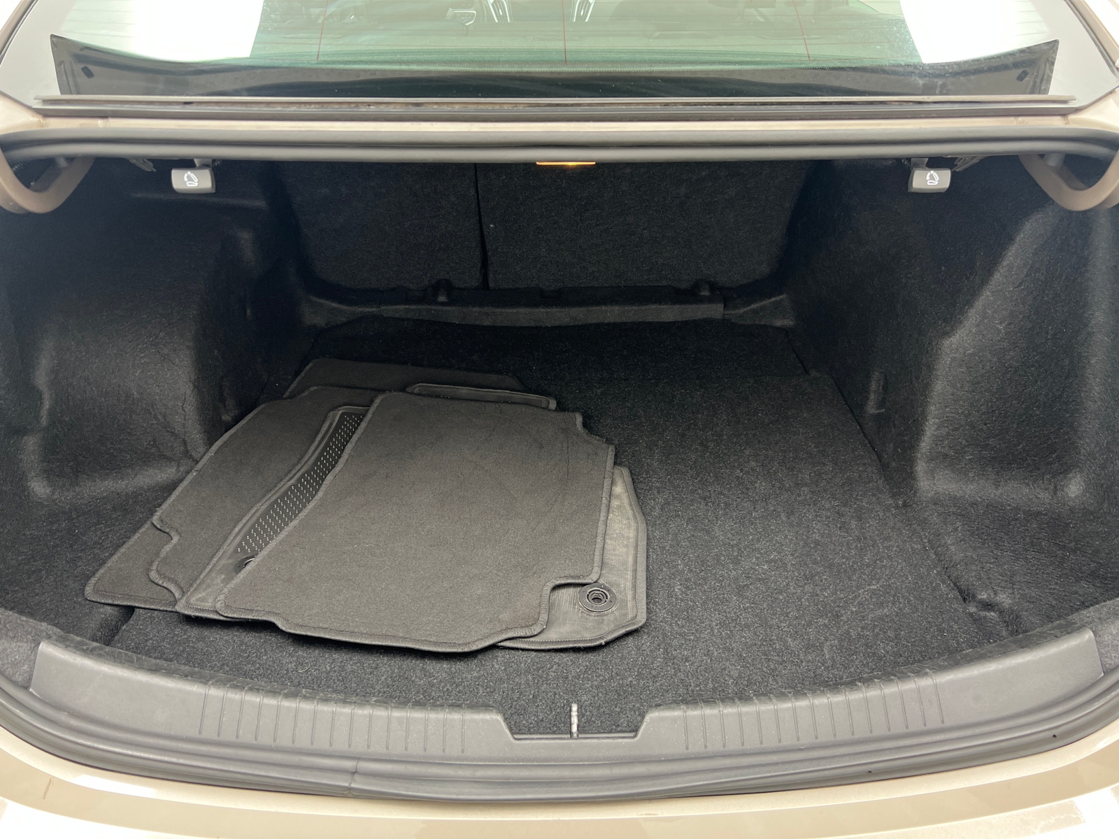 Thumbnail: 2024 Chevrolet Malibu - 7