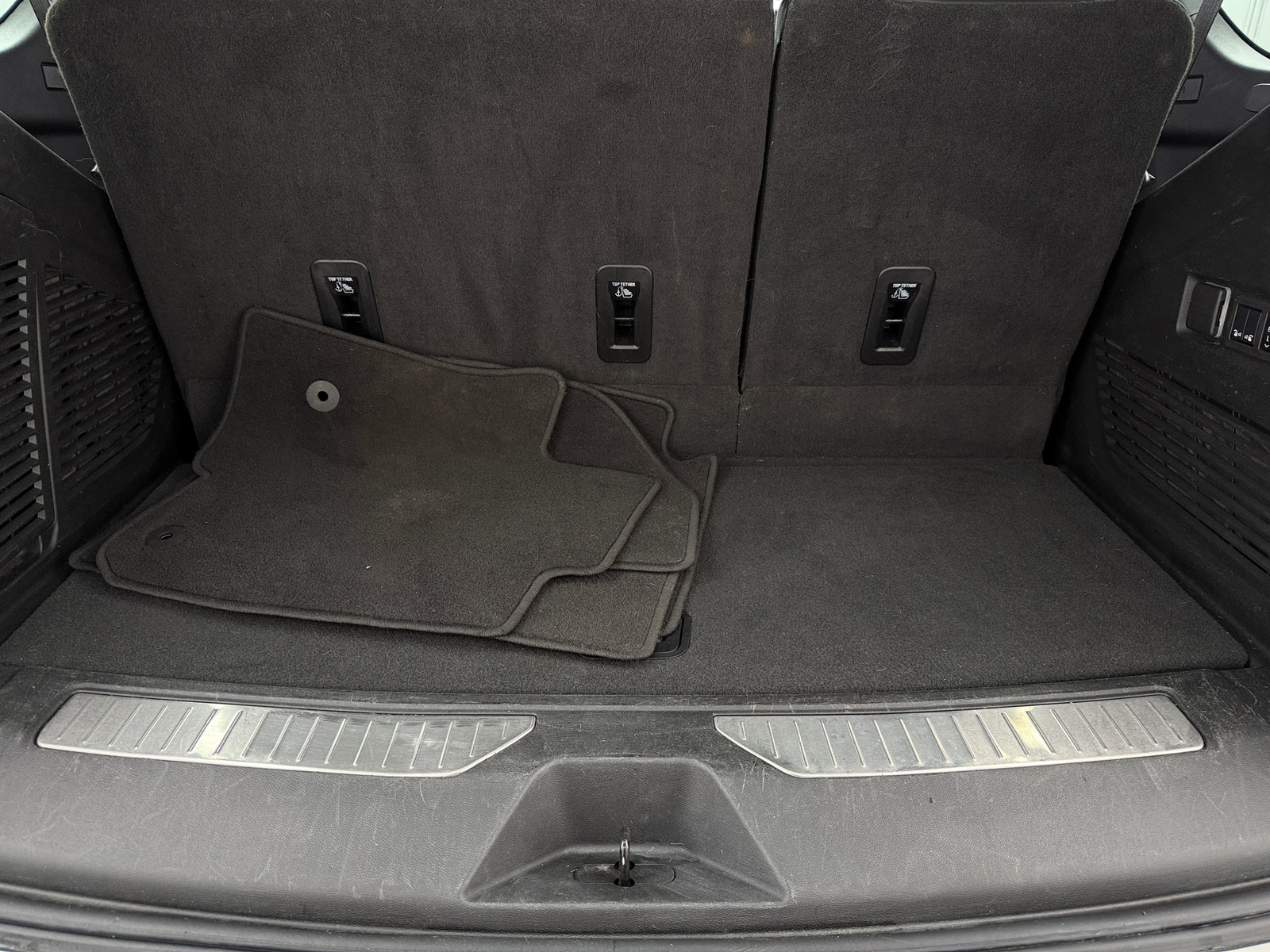 Thumbnail: 2024 Chevrolet Tahoe - 6