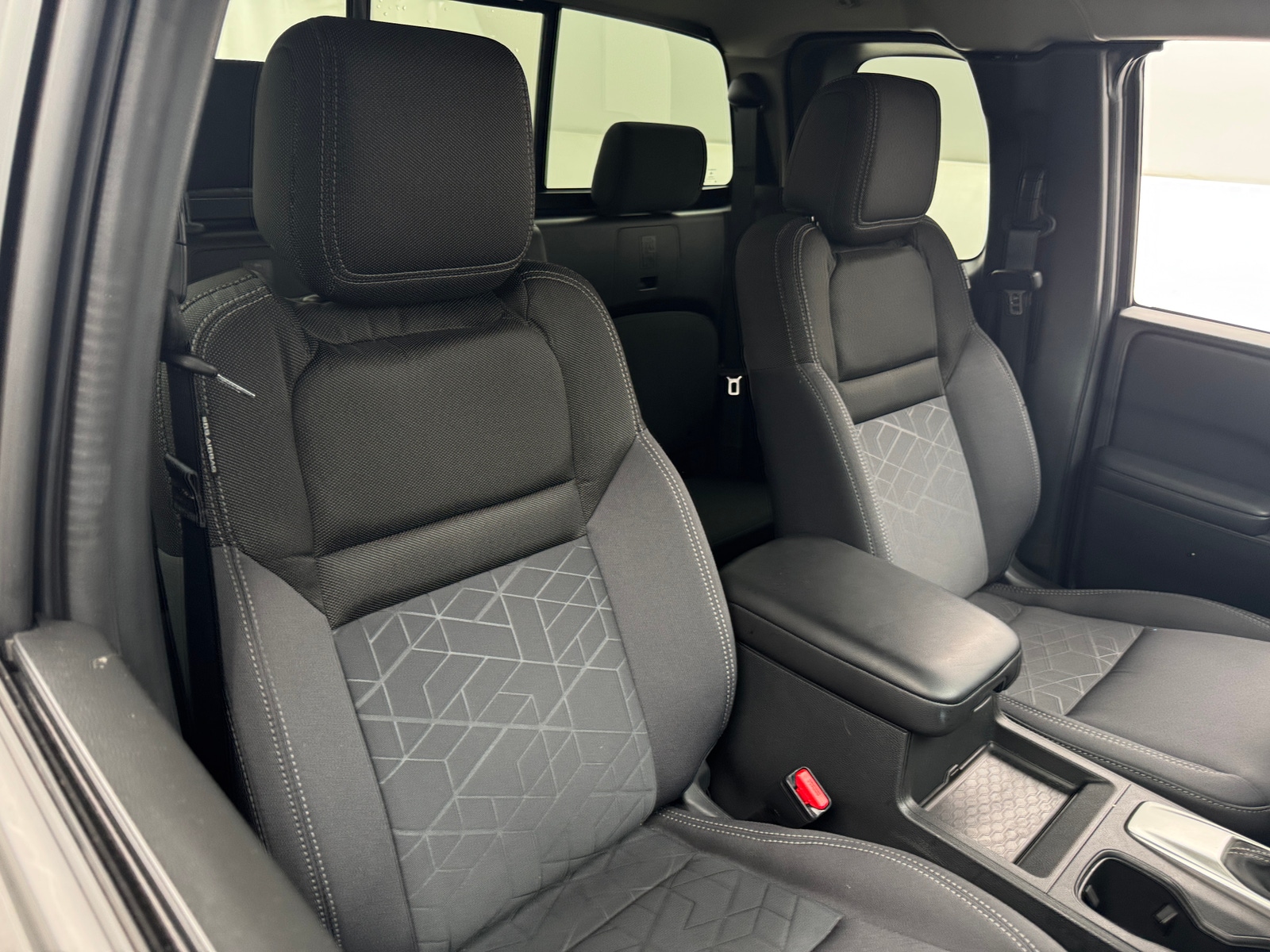 Thumbnail: 2025 Nissan Frontier - 2