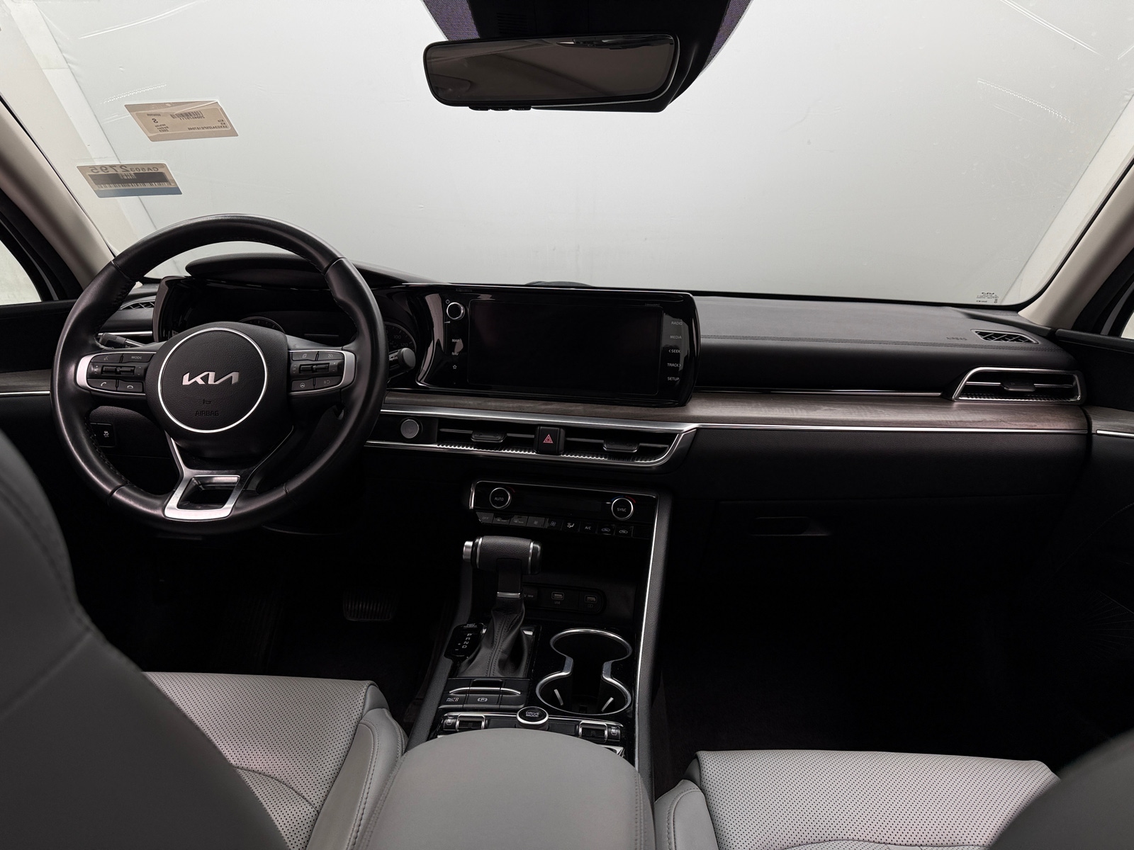 Thumbnail: 2023 Kia K5 - 2