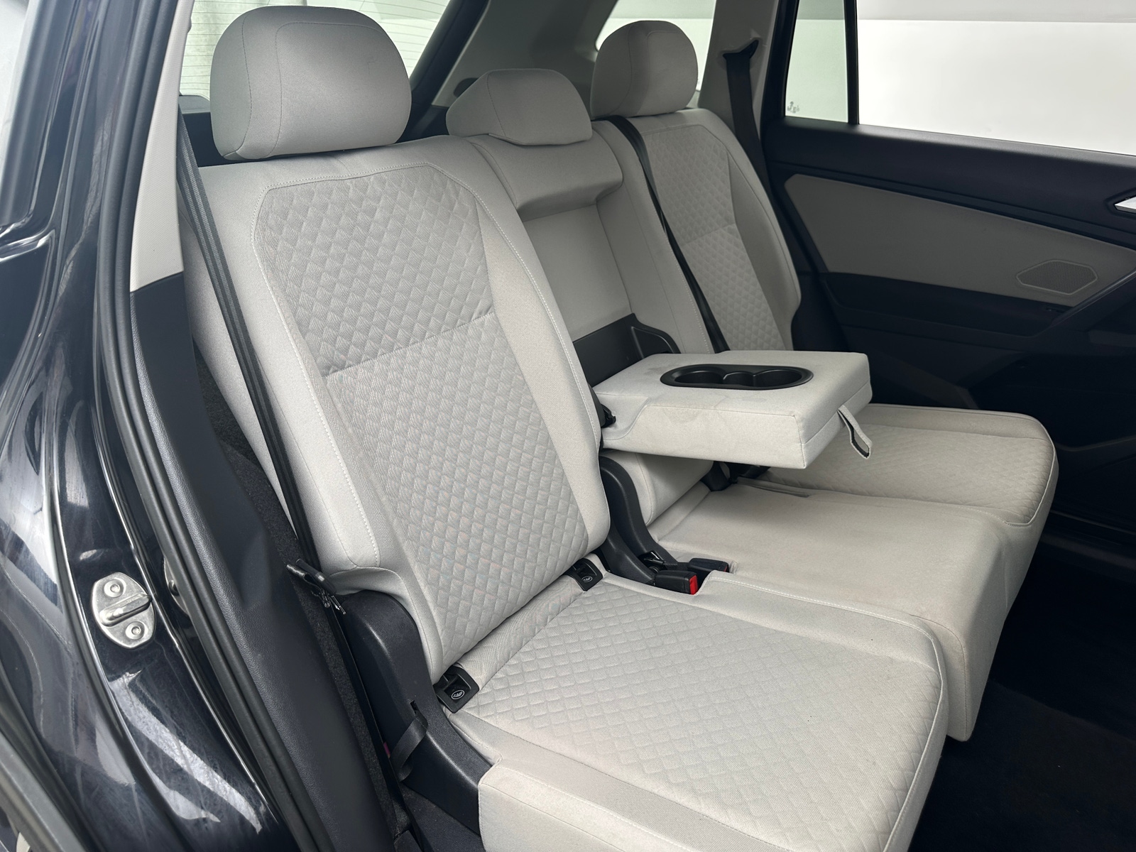 Thumbnail: 2021 Volkswagen Tiguan - 6