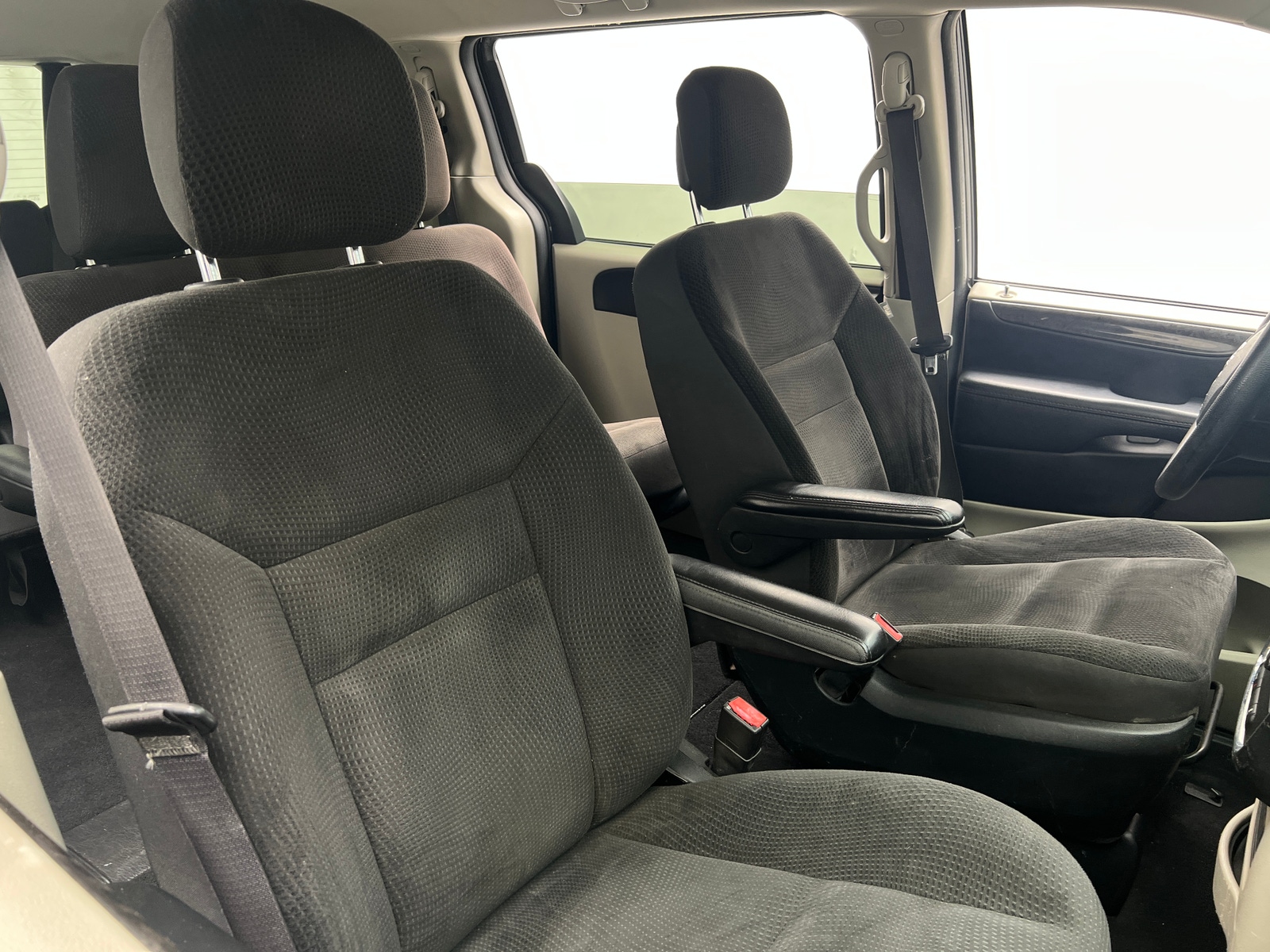 Thumbnail: 2018 Dodge Grand Caravan - 2