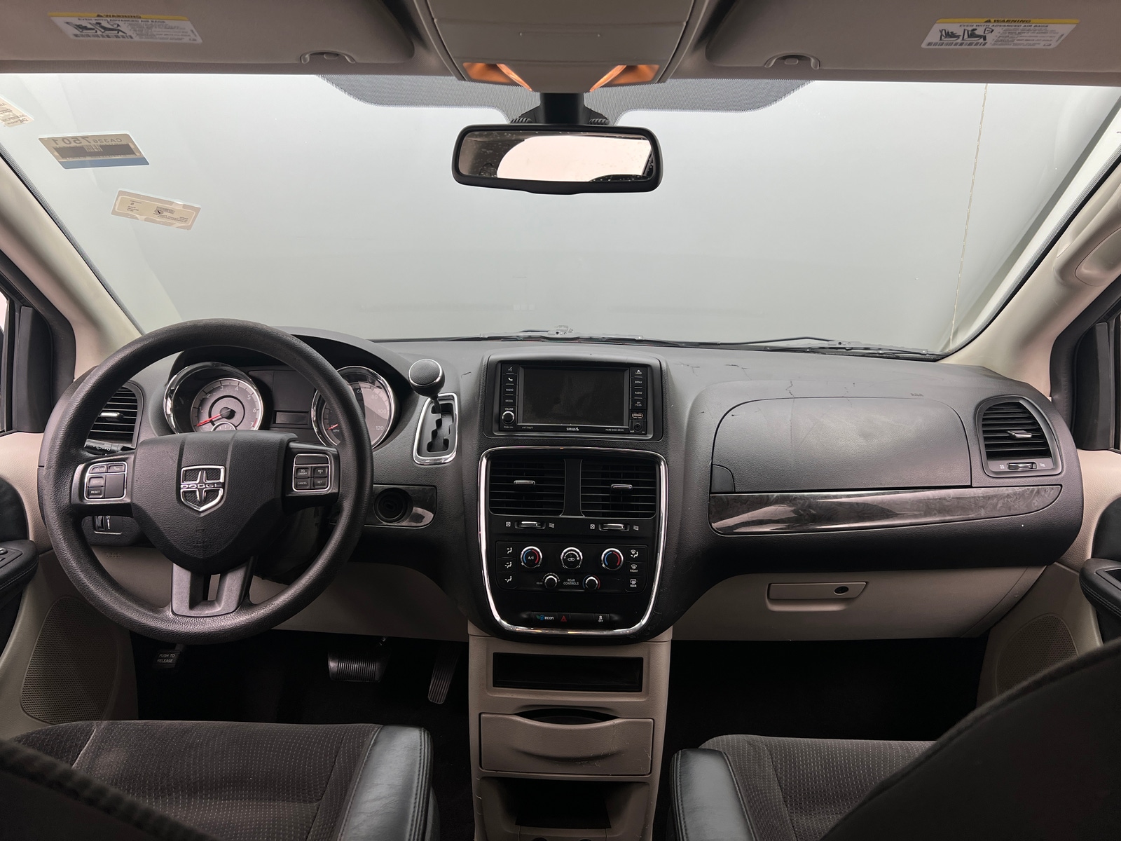 Thumbnail: 2018 Dodge Grand Caravan - 3