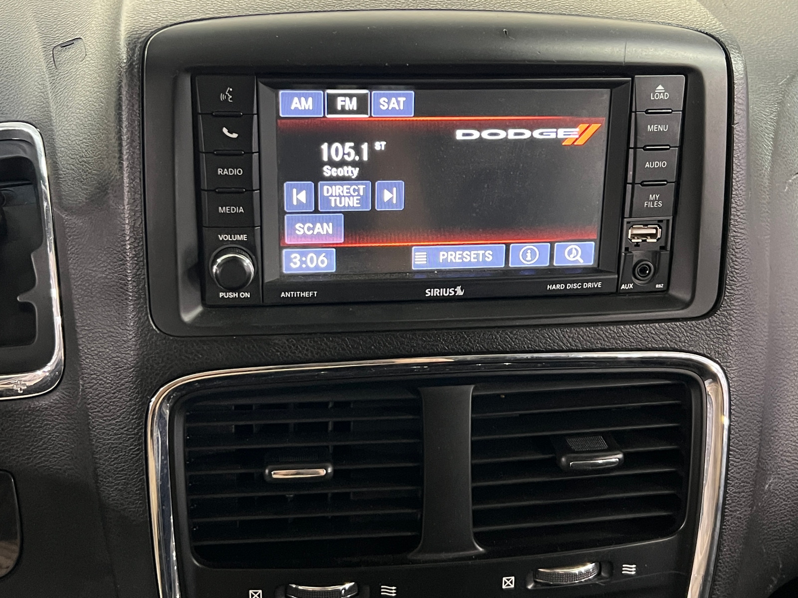 Thumbnail: 2018 Dodge Grand Caravan - 4