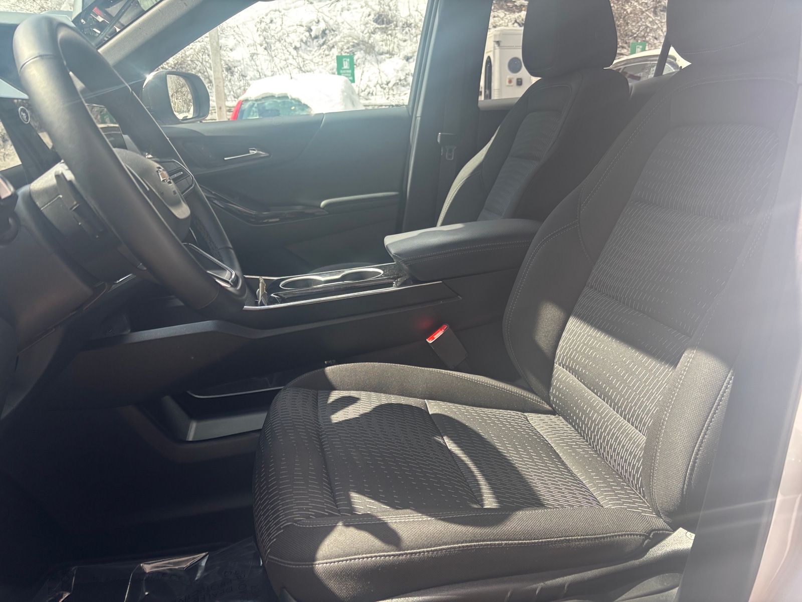 Thumbnail: 2025 Chevrolet Equinox - 2