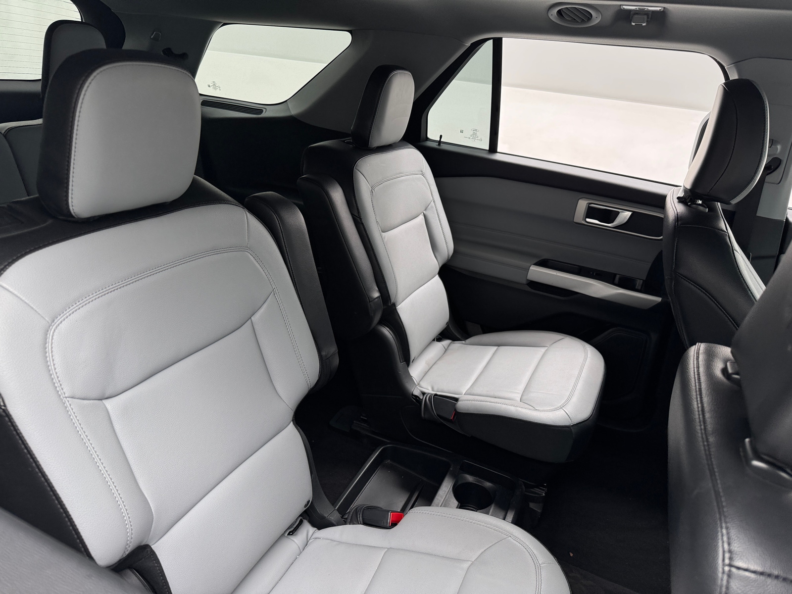 Thumbnail: 2021 Ford Explorer - 6