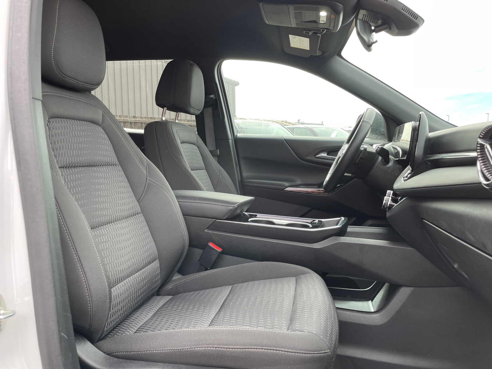 Thumbnail: 2025 Chevrolet Equinox - 2