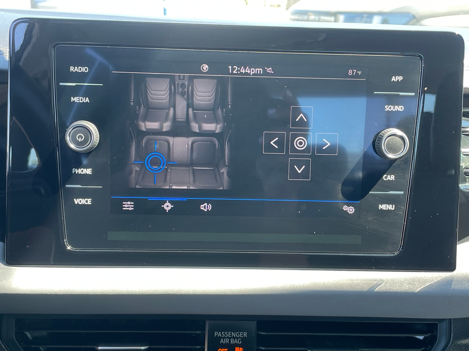 Thumbnail: 2025 Volkswagen Jetta - 4