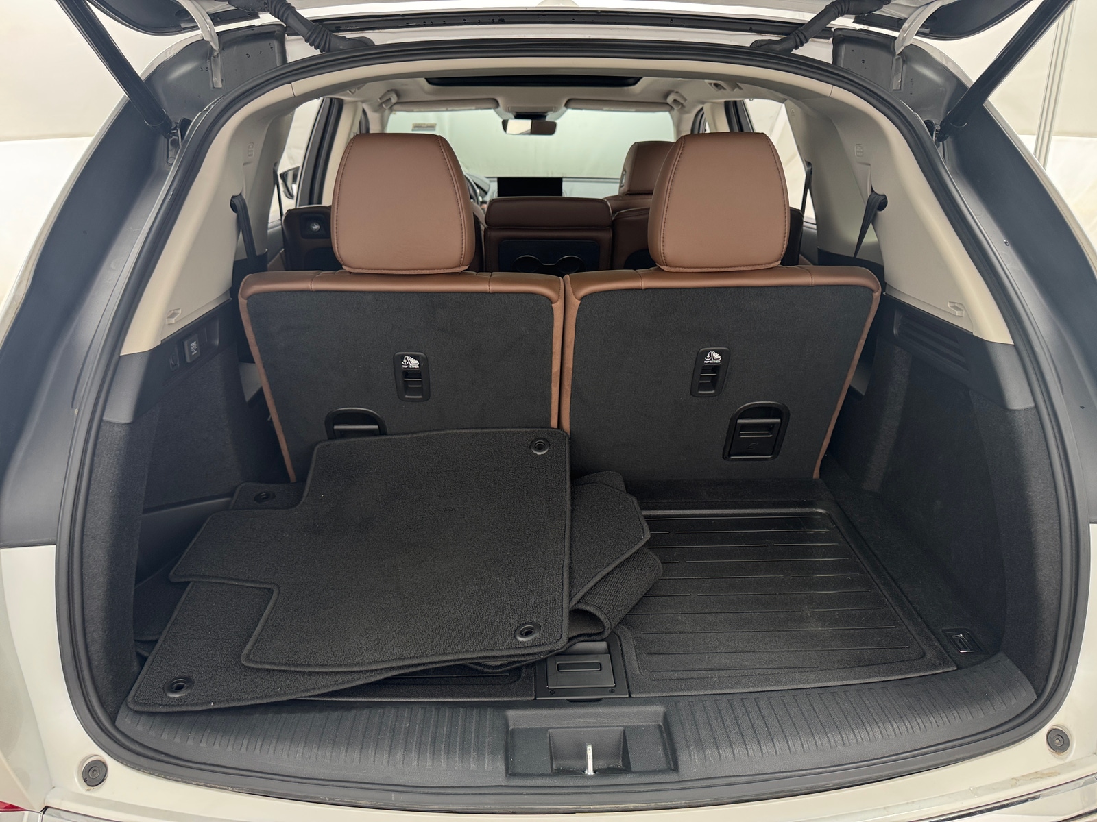 Thumbnail: 2024 Acura MDX - 6