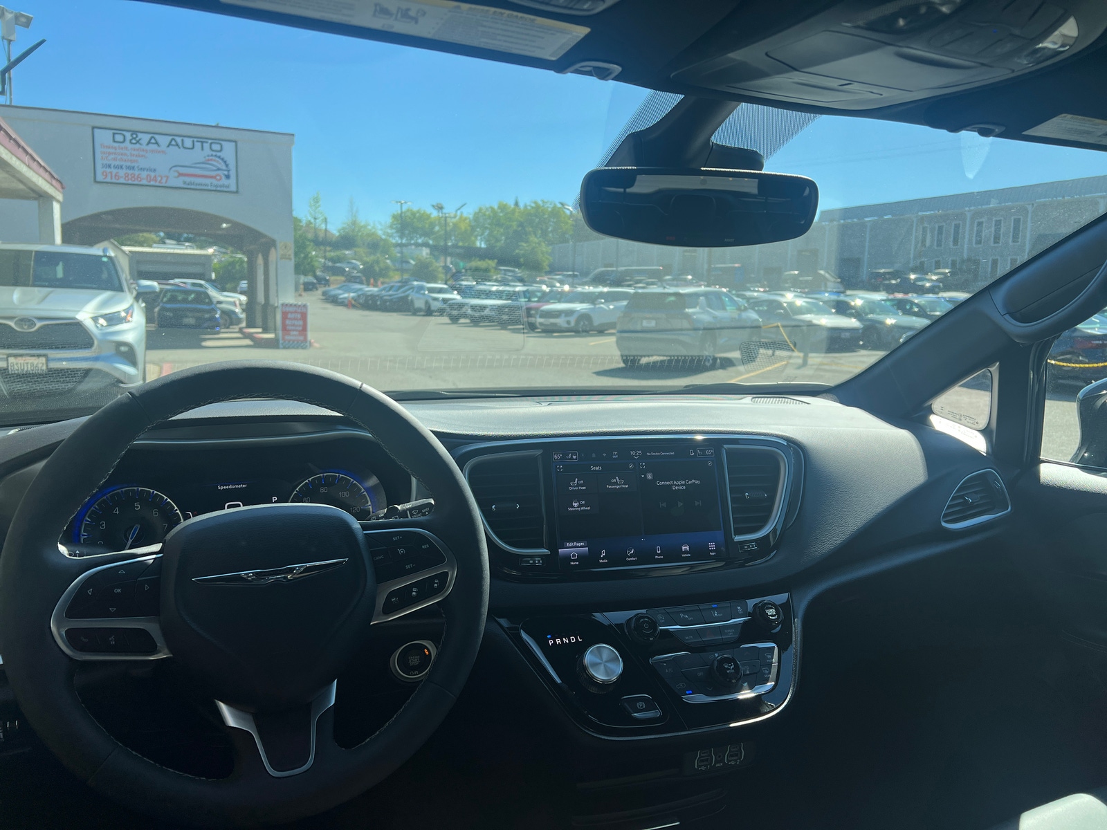 Thumbnail: 2025 Chrysler Pacifica - 2