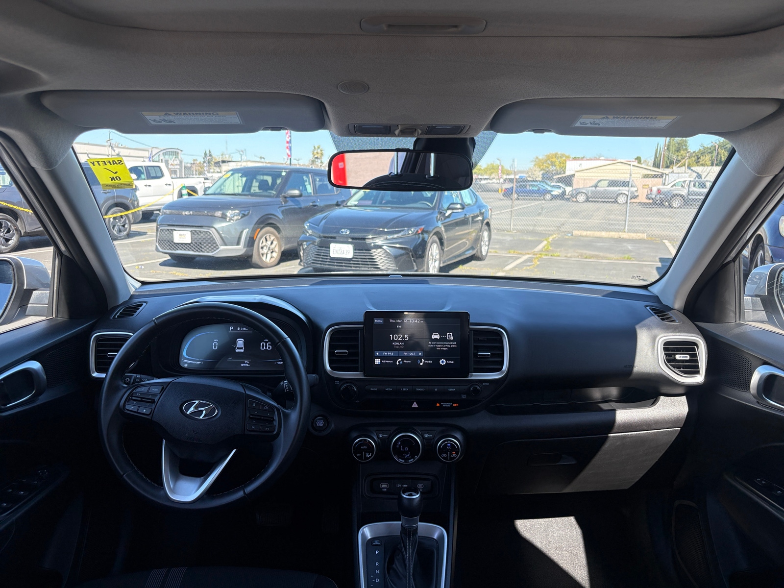 Thumbnail: 2025 Hyundai Venue - 3