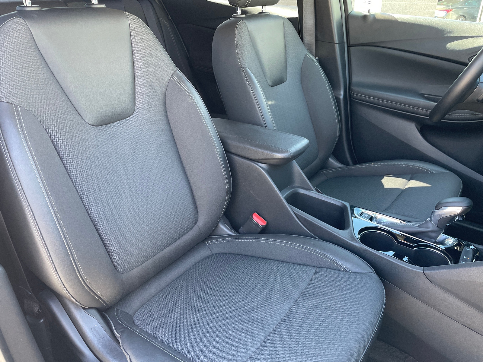 Thumbnail: 2025 Buick Encore GX - 2