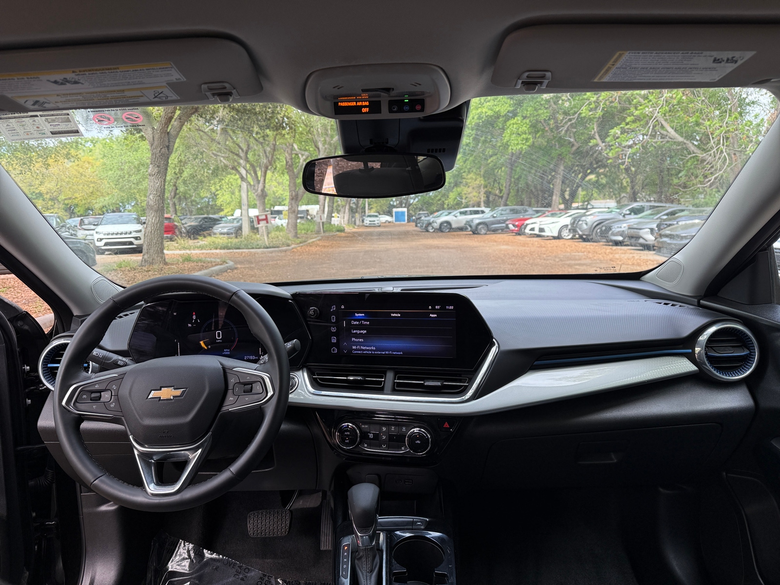 Thumbnail: 2025 Chevrolet Trax - 3