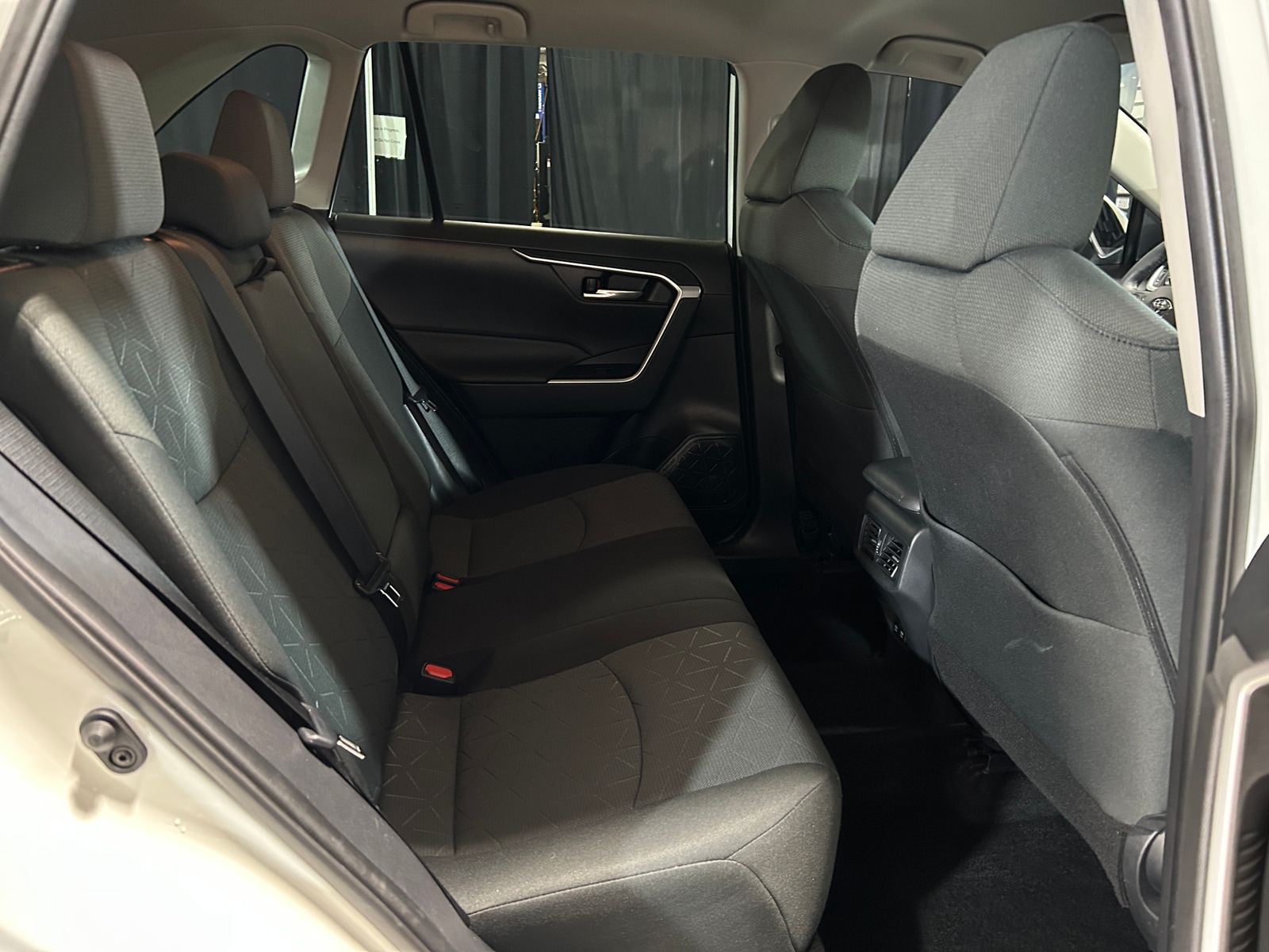 Thumbnail: 2021 Toyota RAV4 - 6