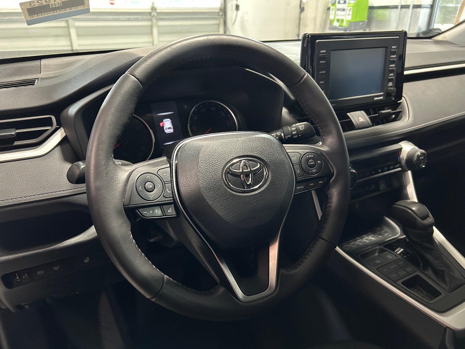 Thumbnail: 2021 Toyota RAV4 - 5