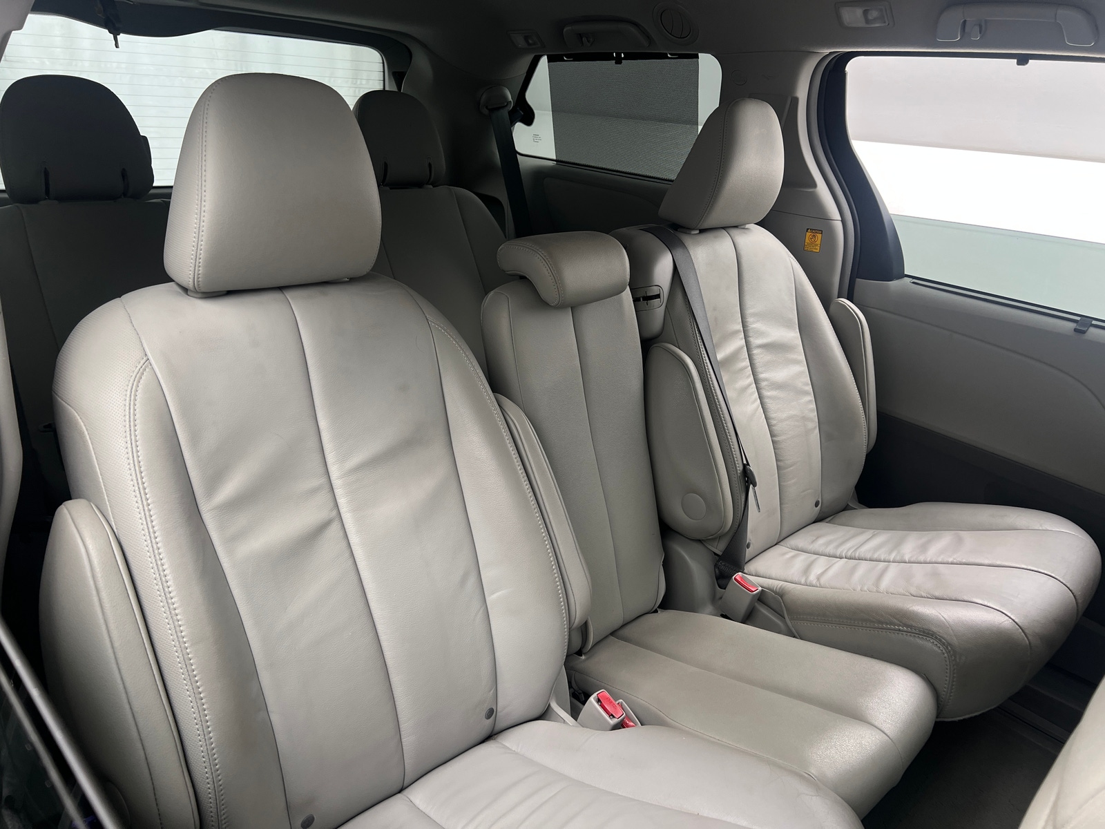 Thumbnail: 2012 Toyota Sienna - 5